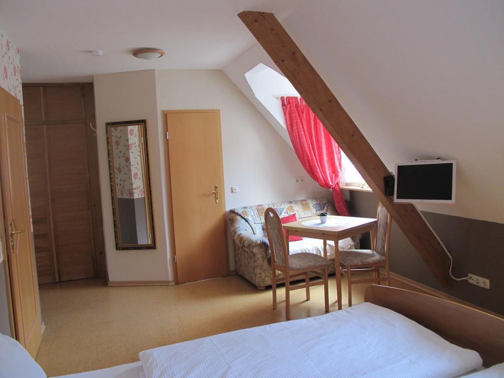 Weinhof Michael Morbach Hotel Zeltingen-Rachtig Room photo